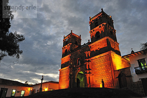 Nacht  Stadt  Kirche  Kolumbien  Abenddämmerung  Südamerika