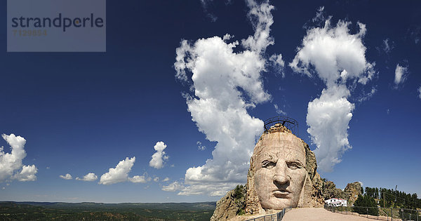 Vereinigte Staaten von Amerika  USA  Berg  Skulptur  Amerika  Monument  Indianer  Nordamerika  Ethnisches Erscheinungsbild  Höhlenmalerei  Sioux  South Dakota