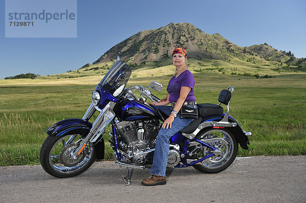 Vereinigte Staaten von Amerika  USA  Frau  Amerika  Nordamerika  Motorrad  Harley Davidson