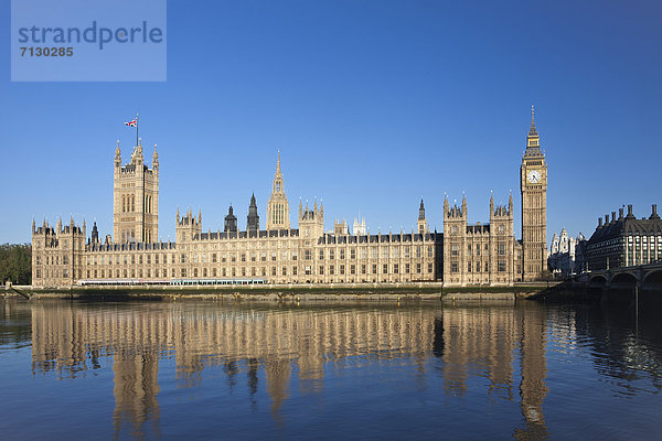 Europa Urlaub Großbritannien London Hauptstadt Reise Großstadt Fluss Themse Westminster Abbey Big Ben England Houses of Parliament Palace of Westminster
