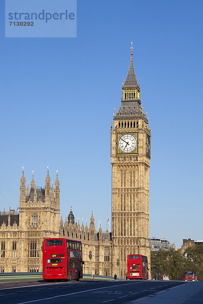 Europa Urlaub Großbritannien London Hauptstadt Reise Großstadt Uhr Westminster Abbey Omnibus rot Sehenswürdigkeit Big Ben England Palace of Westminster