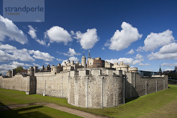 Europa  reifer Erwachsene  reife Erwachsene  Urlaub  Großbritannien  London  Hauptstadt  Reise  Großstadt  Geschichte  Festung  Turm  England