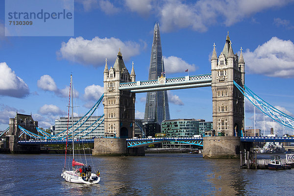 Europa  Urlaub  Großbritannien  London  Hauptstadt  Reise  Großstadt  Hochhaus  Architektur  Turm  Brücke  Fluss  Themse  Glasscherbe  England  Tower Bridge
