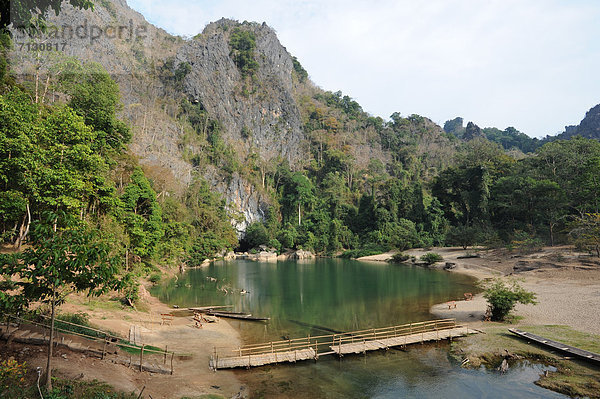 Landschaftlich schön  landschaftlich reizvoll  Landschaft  fließen  Fluss  Höhle  Asien  Khammuan  Laos