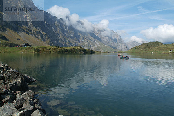 Landschaftlich schön  landschaftlich reizvoll  Europa  Landschaft  Berg  See  Boot  Engelberg  Schweiz