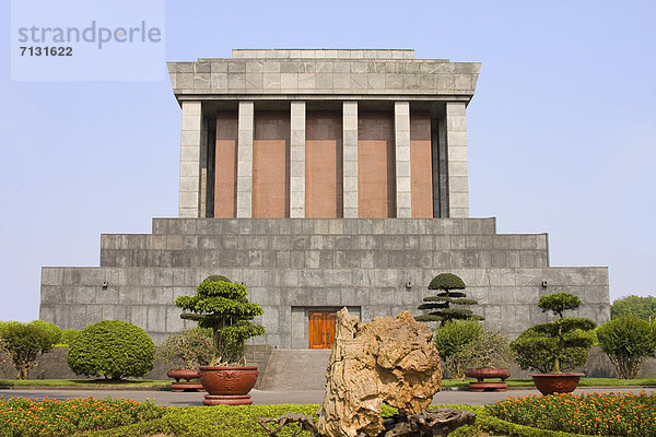 Hanoi  Hauptstadt  bauen  Gebäude  Monument  Präsident  Asien  Grab  Mausoleum  Grabmal  Vietnam
