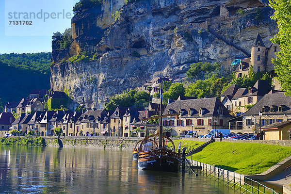 Mittelalter  Frankreich  Europa  Tradition  Tal  Reise  Spiegelung  Boot  Architektur  Fluss  Dorf  Dordogne