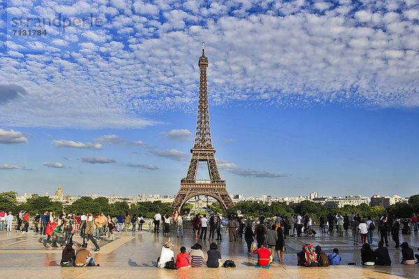 Skyline  Skylines  Paris  Hauptstadt  Frankreich  Europa  Reise  Großstadt  Tourist  Architektur  Turm  Kunst  Ansicht  Terrasse  Eiffelturm  Denkmal