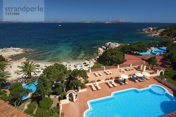 Europa Tag europäisch Schwimmbad Hotel Insel Sardinien Italien Mittelmeer Tourismus