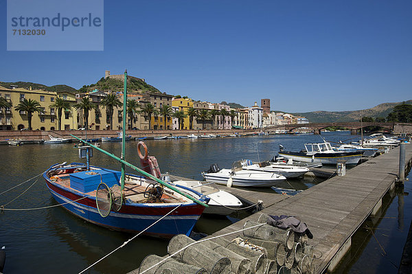 Fischereihafen Fischerhafen Hafen Europa Tag europäisch Stadt Großstadt Boot Insel Sardinien Fischerboot Italien Mittelmeer