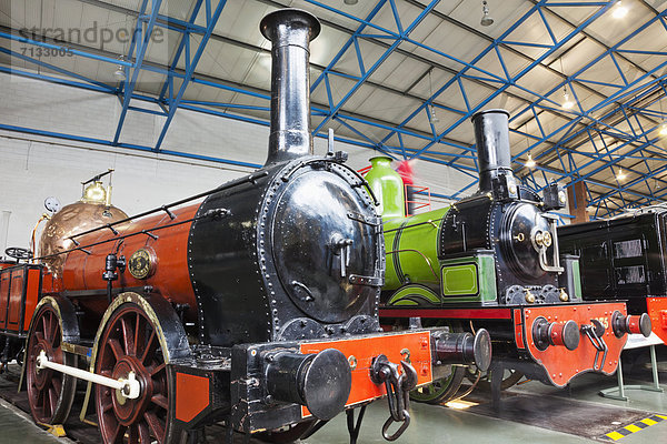 Europa  Transport  britisch  Großbritannien  Geschichte  Innenaufnahme  Museum  Zug  England  Lokomotive