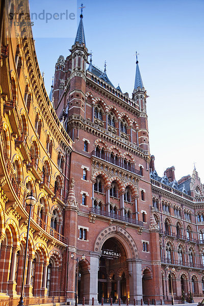 Europa  britisch  Großbritannien  London  Hauptstadt  Hotel  Architektur  Renaissance  England