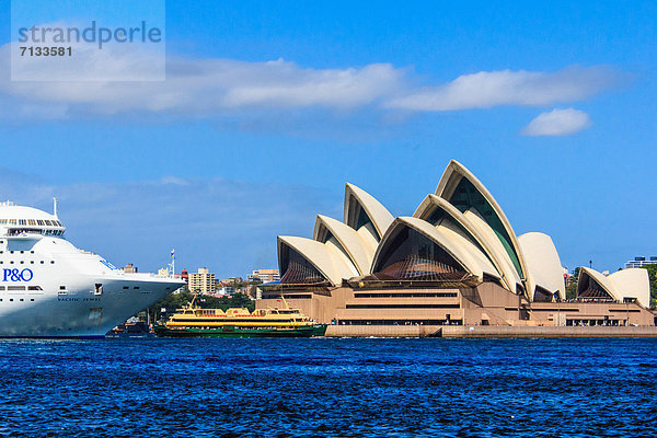 Sehenswürdigkeit Opernhaus Oper Opern Boot Architektur Schiff UNESCO-Welterbe Australien Kreuzfahrtschiff New South Wales Sydney Sydney Harbour Tourismus