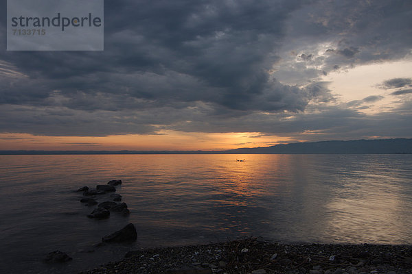 Wasser  Europa  Stein  Wolke  Landschaft  Sonnenaufgang  See  Natur  Bodensee  Österreich  Vorarlberg