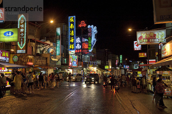 Straße  Stadt  Großstadt  Nachtleben  Asien  Taiwan