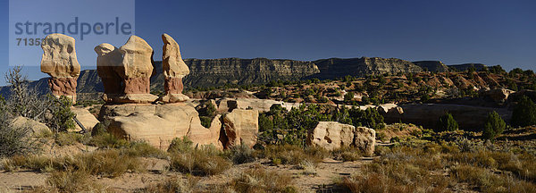 Vereinigte Staaten von Amerika  USA  Felsbrocken  Panorama  Amerika  Landschaft  Steilküste  Colorado Plateau  Devils Garden  Erosion  National Monument  Utah