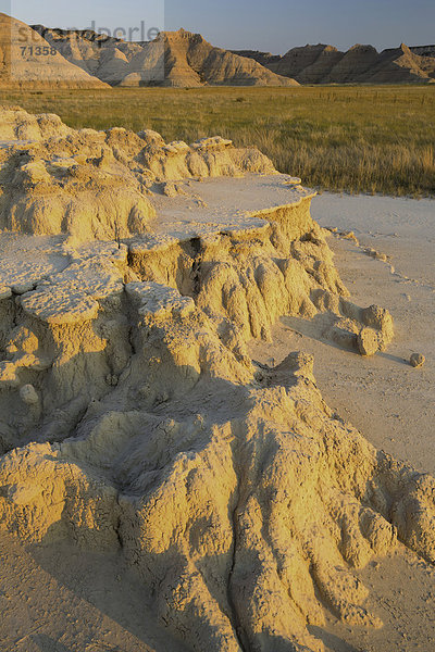 Vereinigte Staaten von Amerika  USA  Nationalpark  Amerika  Sonnenuntergang  Wandel  Steppe  Wiese  Gras  Erosion  Prärie  South Dakota