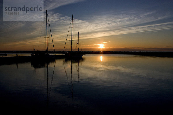 Hafen  Urlaub  Sonnenuntergang  Beleuchtung  Licht  Reise  See  Schiff  Finnland  Stimmung  Nordeuropa  Skandinavien