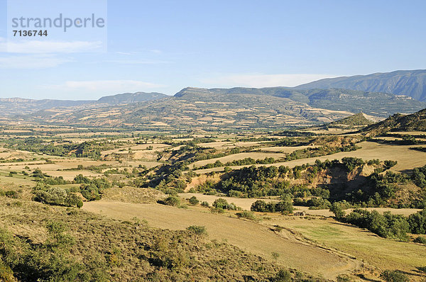 Landschaft bei Tremp  Provinz Lleida  Cataluna  Katalonien  Spanien  ÖffentlicherGrund
