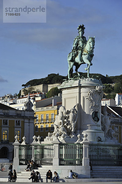 Statue von König JosÈ I.  PraÁa do ComÈrcio  Lissabon  Portugal  Europa