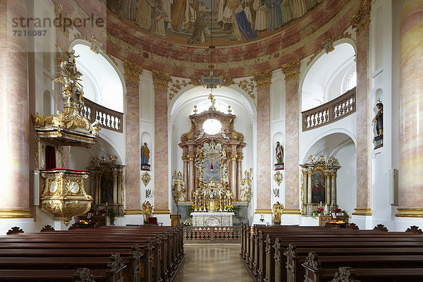 Innenraum der barocken Dreifaltigkeitskirche Kappl bei Waldsassen  Bayern  Deutschland  Europa