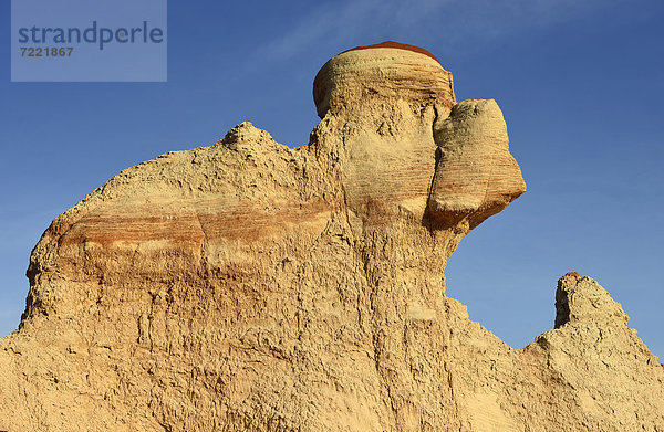 Durch Mineralien verfärbte  erodierte Hoodoos und Felsformation des Blue Mosquito Canyon  Coal Mine Mesa  Painted Desert  Hopi Reservation  Navajo Nation Reservation  Arizona  Südwesten  Vereinigte Staaten von Amerika  USA