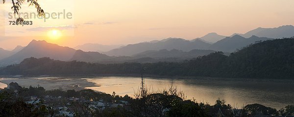 Sonnenuntergang  über  Fluss  Südostasien  Vietnam  Asien  Laos  Luang Prabang