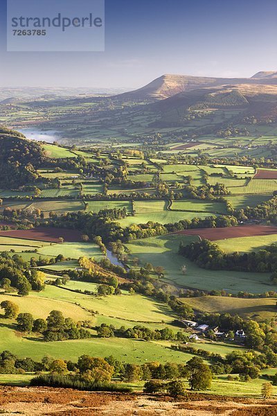 rollen  Europa  Ländliches Motiv  ländliche Motive  Großbritannien  Fluss  Leuchtturm  Powys  Wales