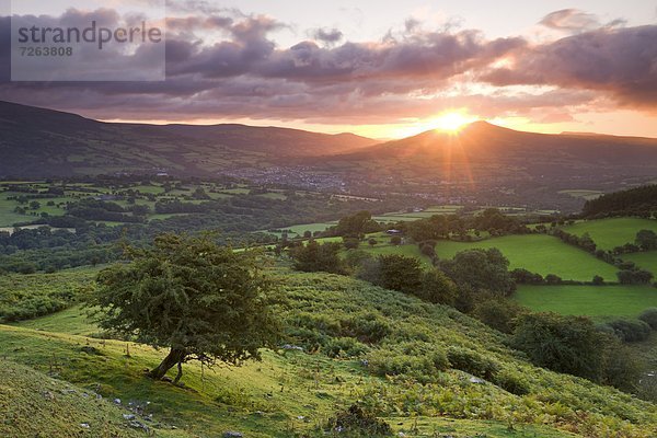 Europa  Großbritannien  über  Sonnenaufgang  Stadt  Brecon Beacons National Park  Powys  Wales