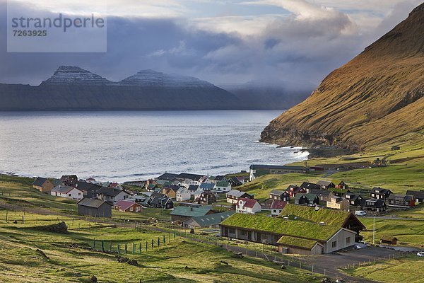 Europa  Dänemark  Dorf  Insel  Sehenswürdigkeit  Eysturoy  Färöer-Inseln