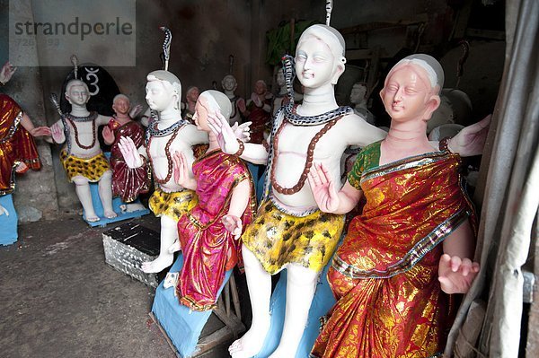 Ende  Angebot  Start  Kleidung  streichen  streicht  streichend  anstreichen  anstreichend  Gott  Festival  Asien  Indien  Westbengalen
