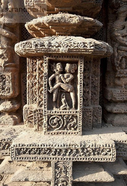 Wand  schnitzen  Sinnlichkeit  bauen  UNESCO-Welterbe  Asien  Jahrhundert  Streitwagen  Gott  Indien  Orissa  Sonne