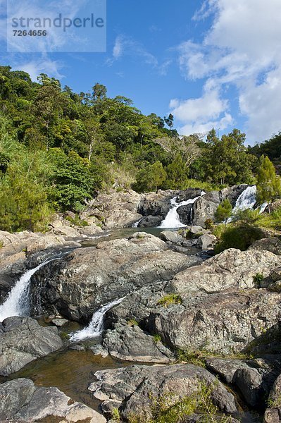 Ostküste  Wasserfall  Pazifischer Ozean  Pazifik  Stiller Ozean  Großer Ozean  Neukaledonien