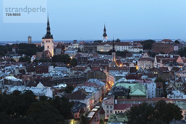 Tallinn  Hauptstadt  Europa  über  Stadt  Großstadt  UNESCO-Welterbe  Abenddämmerung  Estland  alt