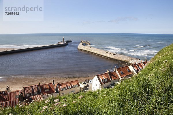 Hafen Europa Wand Großbritannien Leuchtturm Yorkshire and the Humber England North Yorkshire Whitby