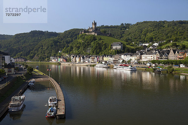 Europa Palast Schloß Schlösser Stadt Fluss Ansicht Cochem Deutschland Reichsburg Rheinland-Pfalz