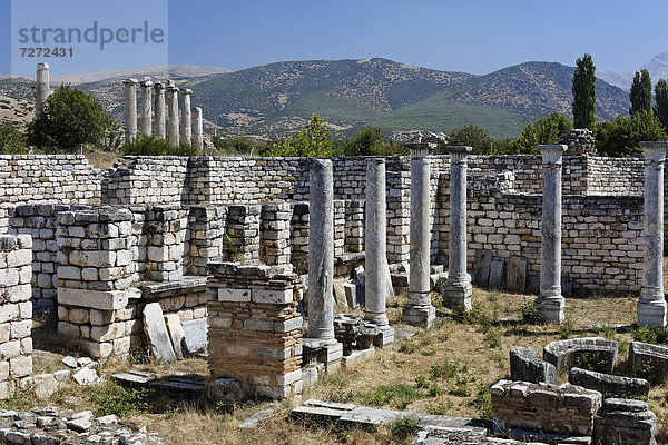 Überreste und Säulen des Aphroditetempels  Aphrodisias  Geyre  Karacasu  Aydin  Westtürkei  Türkei  Asien