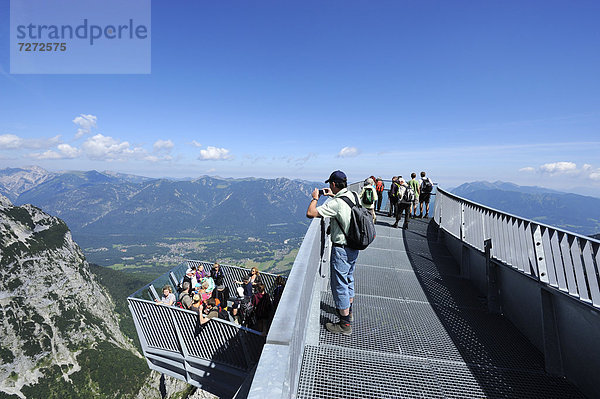 AlpspiX  Aussichtsplattform an der Alpspitzbahn  Bergstation  Alpspitze  Wettersteingebirge  Garmisch-Partenkirchen  Oberbayern  Bayern  Deutschland  Europa