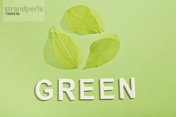 Papierschnitte aus Grün mit Blättern