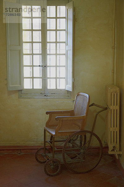 Rollstuhl von van Gogh in der Nervenheilanstalt in Saint-Rémy-de-Provence  Frankreich