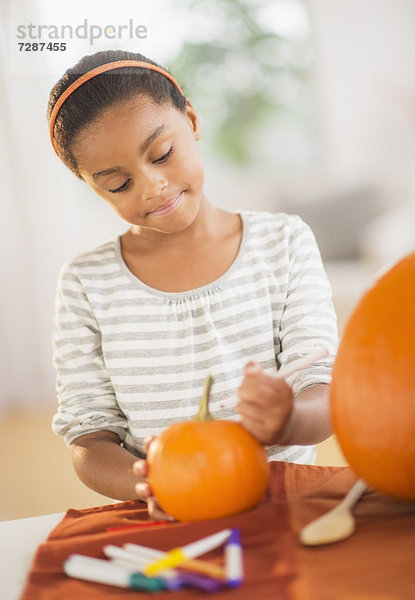 Halloweenlaterne  Kürbis  Produktion  5-9 Jahre  5 bis 9 Jahre  Mädchen