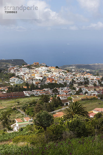 Blick auf die Ortschaft Firgas  Gran Canaria  Kanarische Inseln  Spanien  Europa  ÖffentlicherGrund