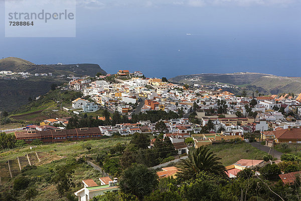 Blick auf die Ortschaft Firgas  Gran Canaria  Kanarische Inseln  Spanien  Europa  ÖffentlicherGrund