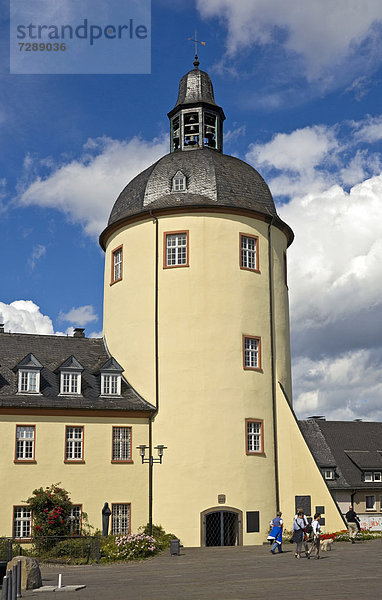 Dicker Turm  am unteren Schloss in der Altstadt von Siegen  Nordrhein-Westfalen  Deutschland  Europa