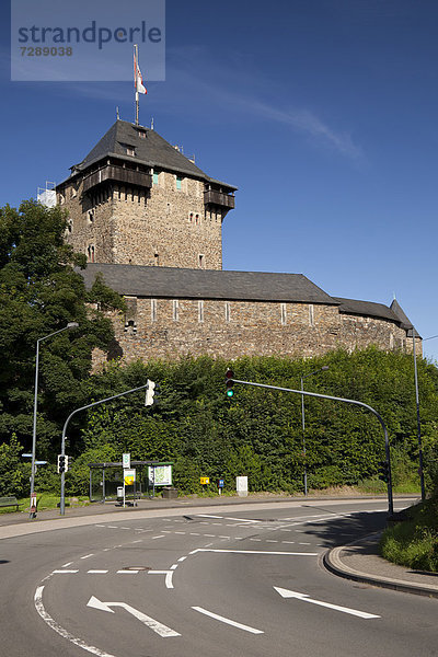 Schloss Burg  Burg an der Wupper  Solingen  Bergisches Land  Nordrhein-Westfalen  Deutschland  Europa  ÖffentlicherGrund