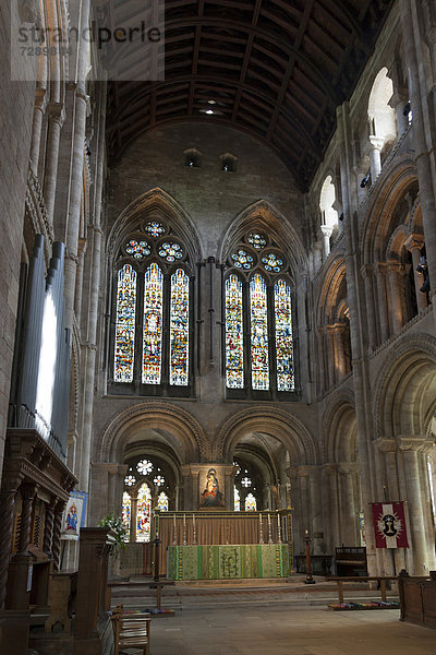 Altar der Romsey Abbey  Pfarrkirche von St. Mary und St. Ethelflaeda  Romsey  Hampshire  England  Großbritannien  Europa