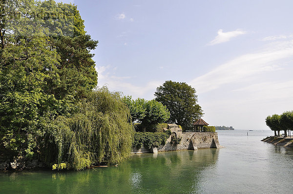 Germany  Baden Wuerttemberg  View of Lake Constance and city park