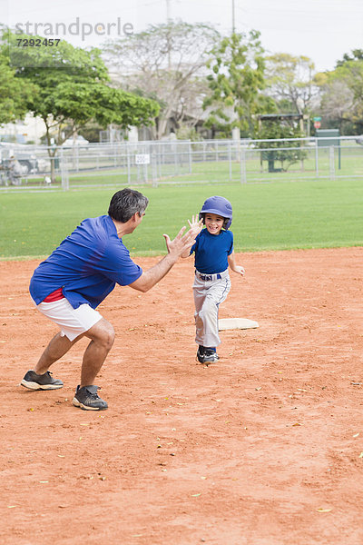 Hispanier Spiel jung Baseball