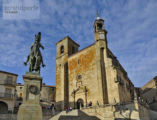 Kirche  Stadtplatz  Extremadura  Bürgermeister  Spanien  Trujillo