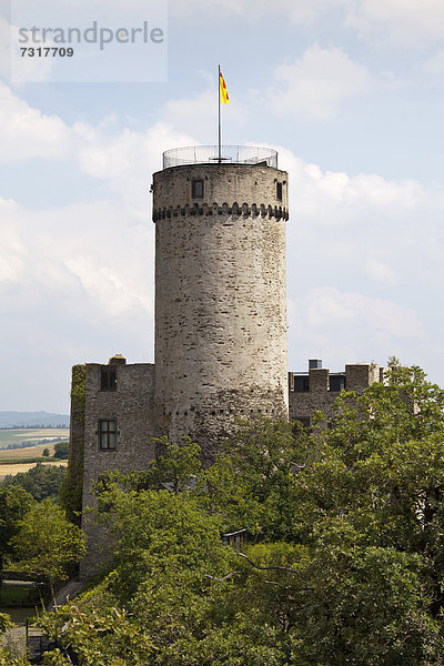 Burg Pyrmont  Roes  Eifel  Rheinland-Pfalz  Deutschland  Europa  ÖffentlicherGrund